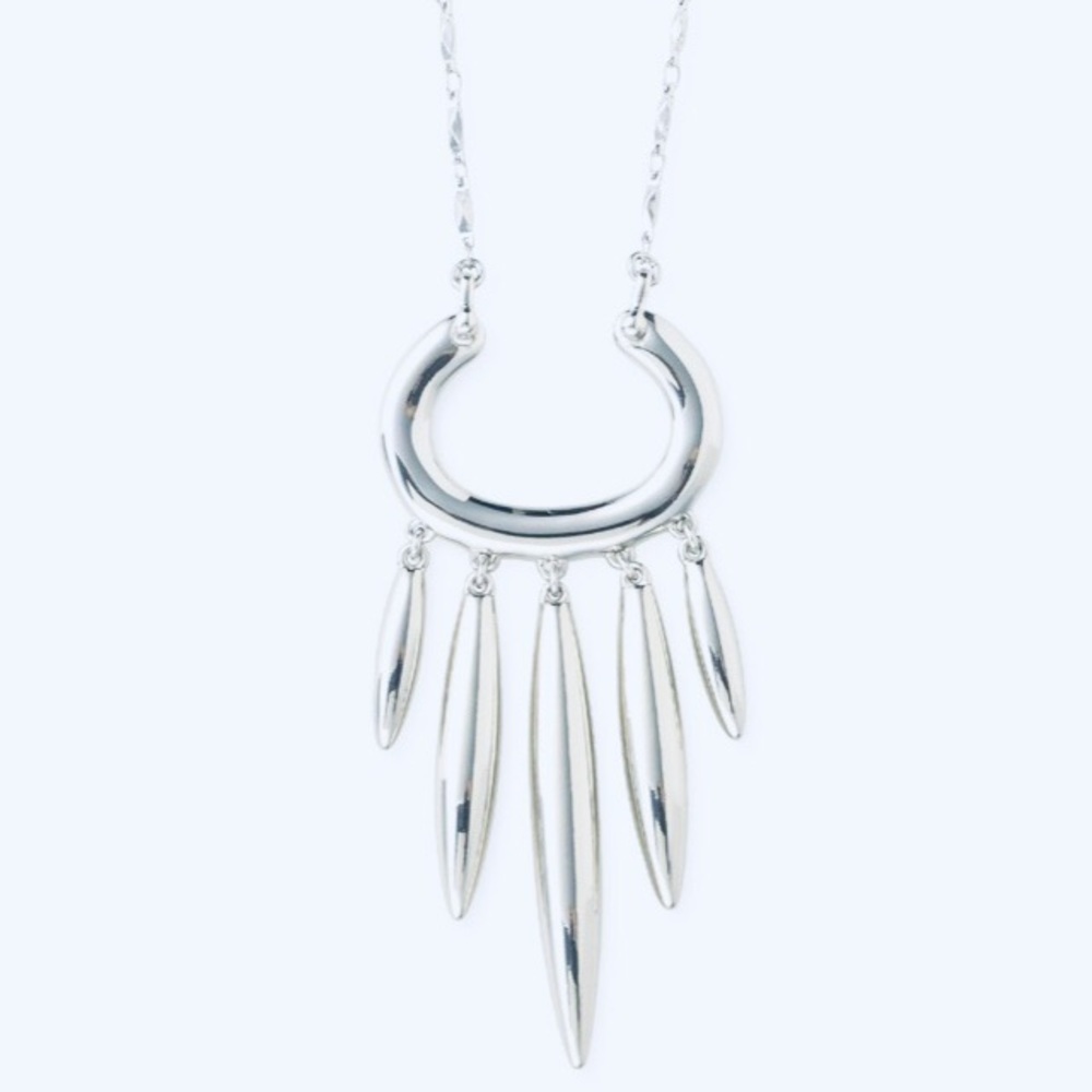 :: S&D [Retired] Silver Nahla Necklace - Picture 2 of 4